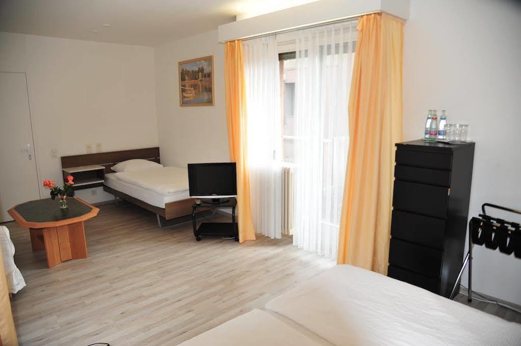 Alexander 3*